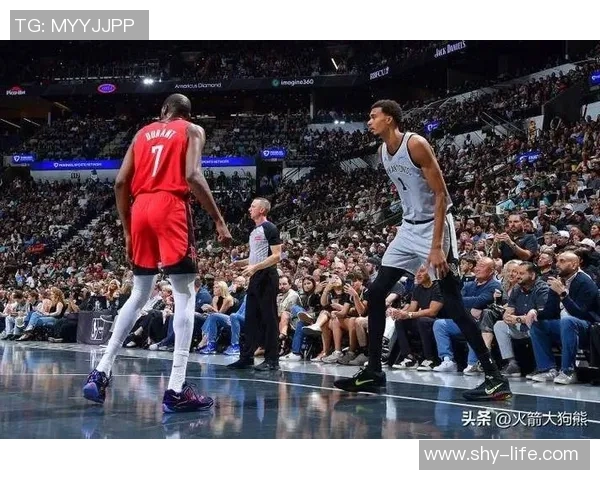 火箭队与国王队激战三月三十一日NBA精彩对决回顾与分析 火箭队与国王队激战三月三十一日NBA精彩对决回顾与分析