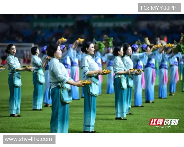山水为幕 T台为秀“郴品郴味”与“郴州力气”同台开放 山水为幕 T台为秀“郴品郴味”与“郴州力气”同台开放